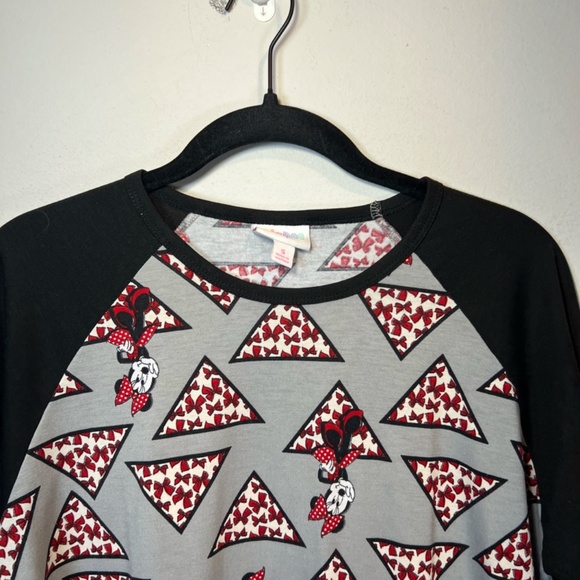 LuLaRoe Women's Disney Randy Baseball Tee Minnie Mouse Bows Gray Black Red Small - Picture 2 of 10